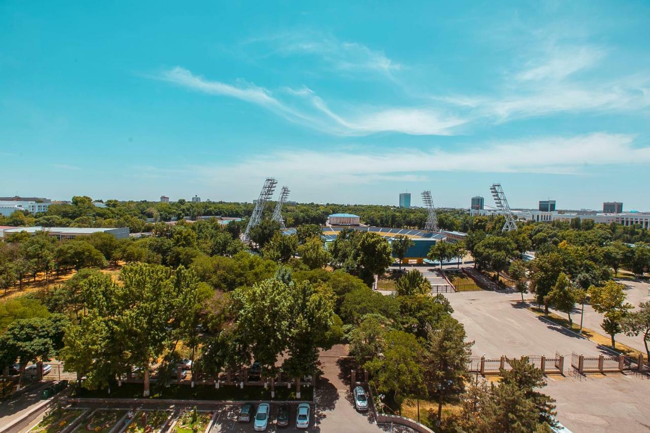 Shodlik Palace Tashkent Quarto foto